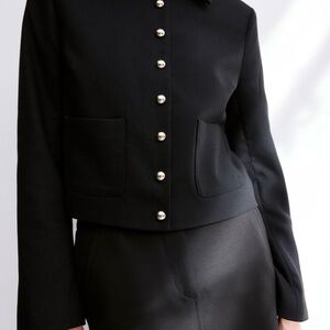 H&M Black Blazer with Fitted Silhouette